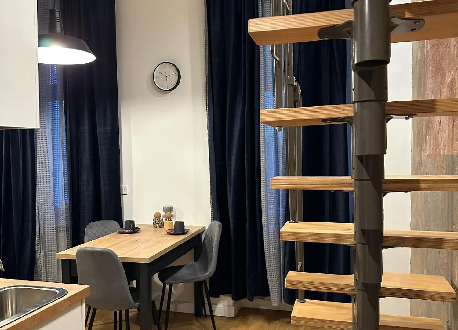 Apart Otel K&S Apartments Berlin Almanya